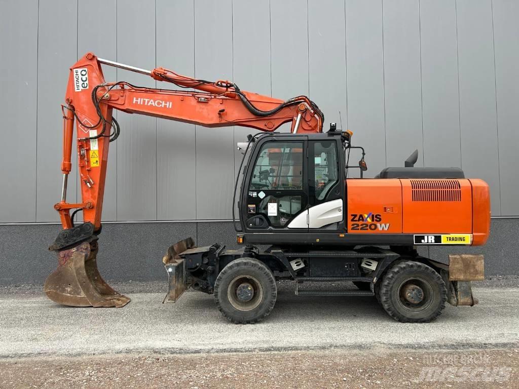 Hitachi ZX220W-5B Ekskavatori uz riteņiem