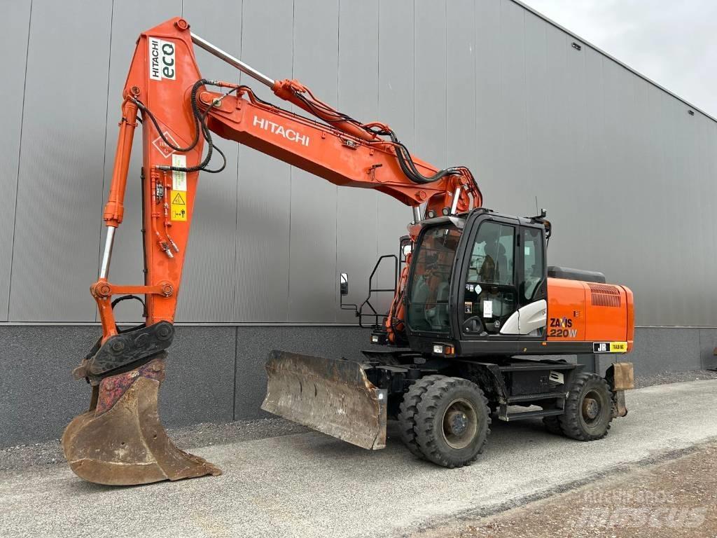 Hitachi ZX220W-5B Ekskavatori uz riteņiem
