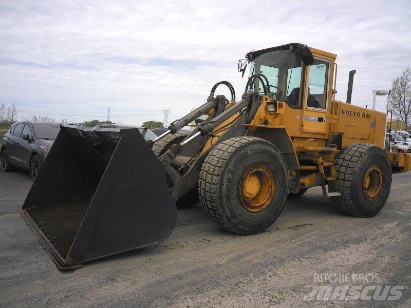 Volvo BM L120B Iekrāvēji uz riteņiem