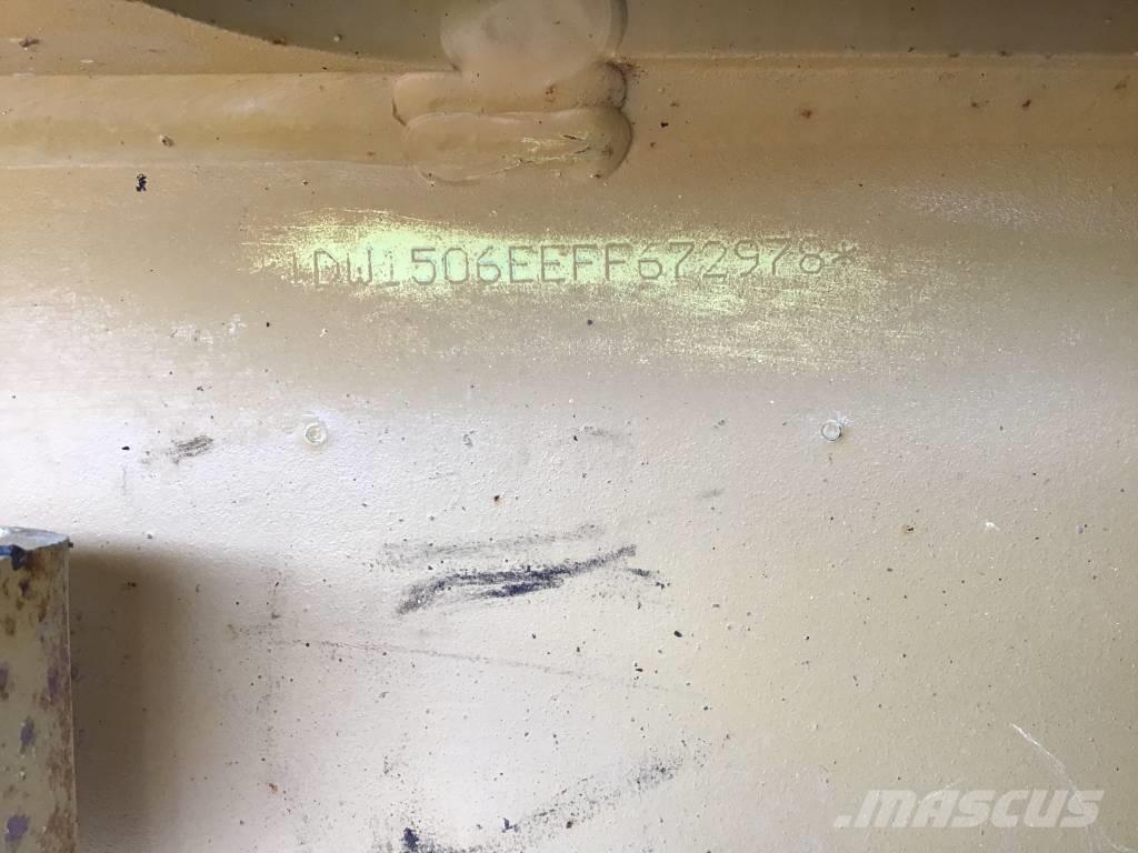 Bell L 1506 E Iekrāvēji uz riteņiem