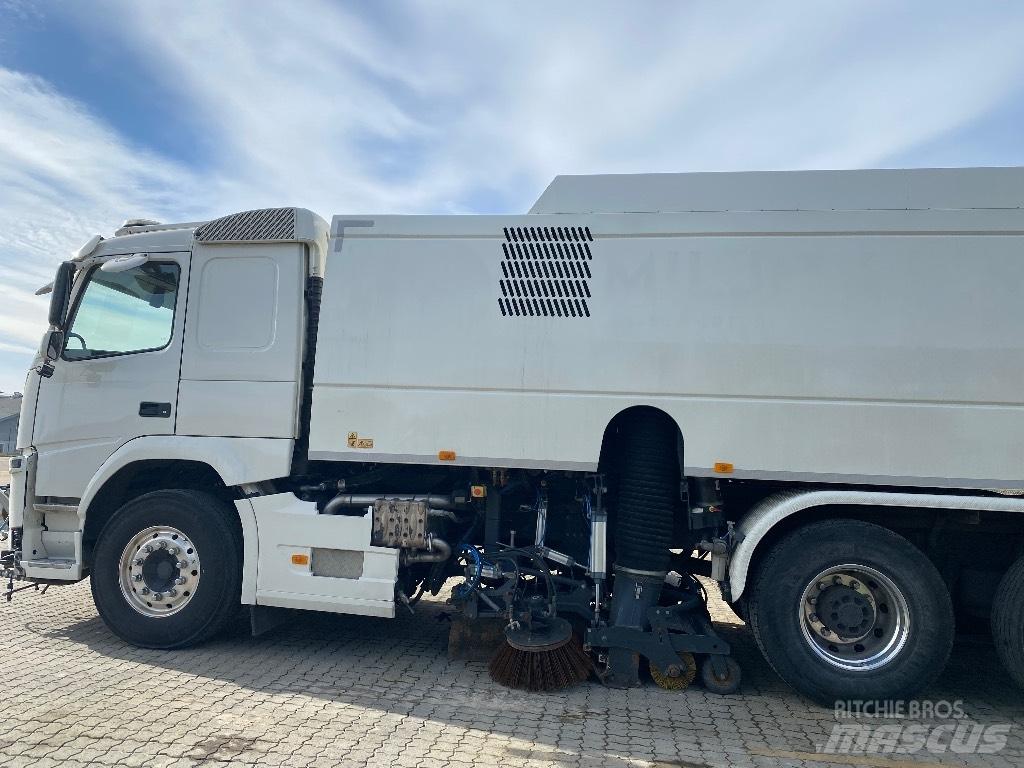 Volvo FM 500 Ielu tīrāmās mašīnas