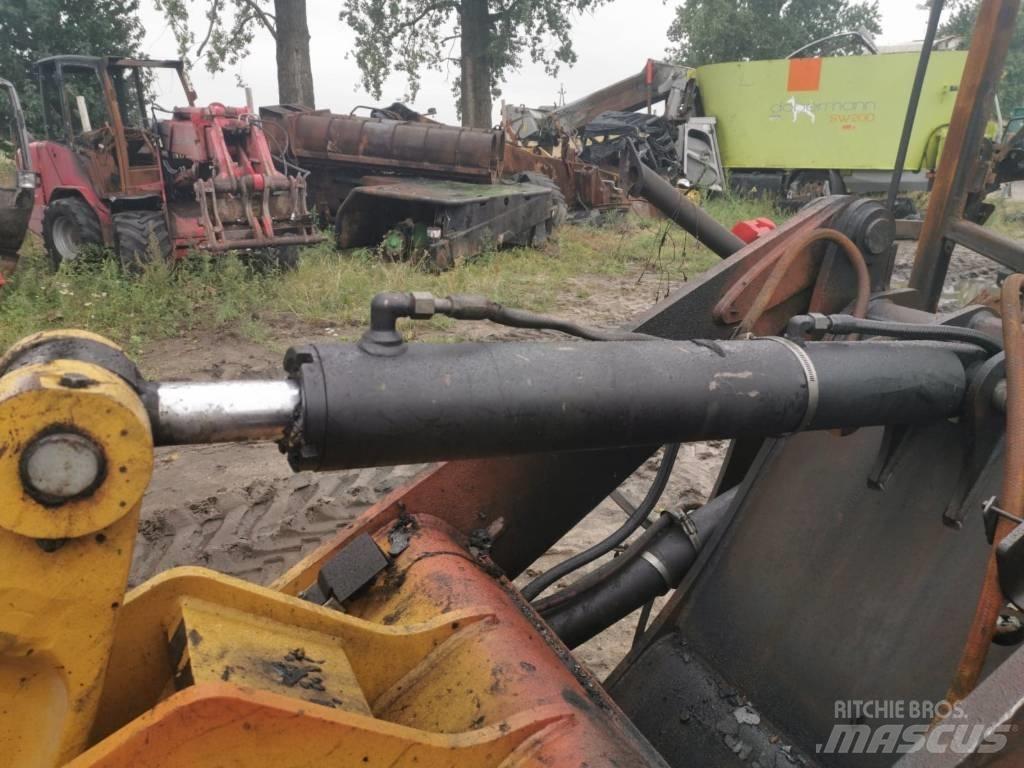 CAT 908H 2011r Iekrāvēji uz riteņiem