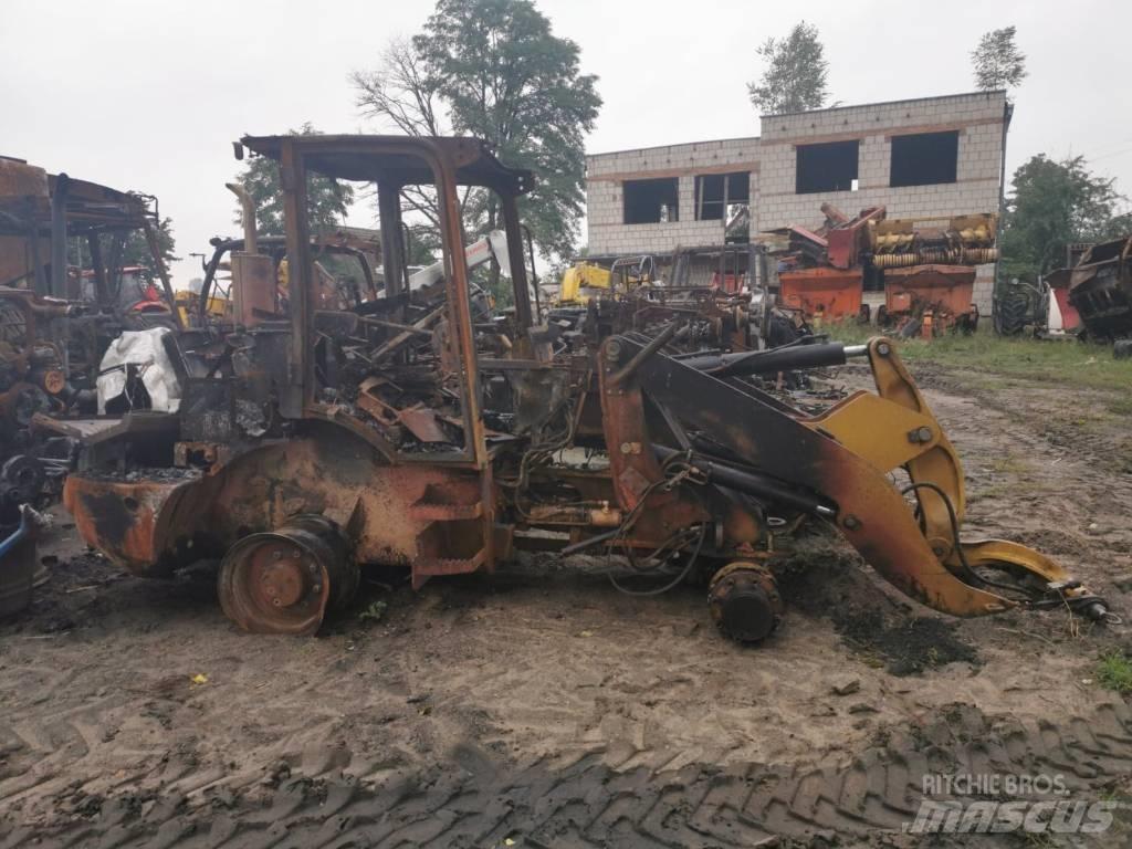CAT 908H 2011r Iekrāvēji uz riteņiem
