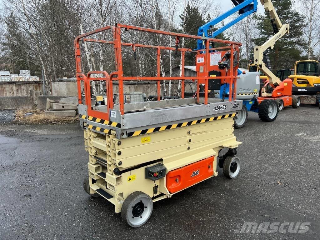 JLG 3246 ES Šķerveida pacēlāji