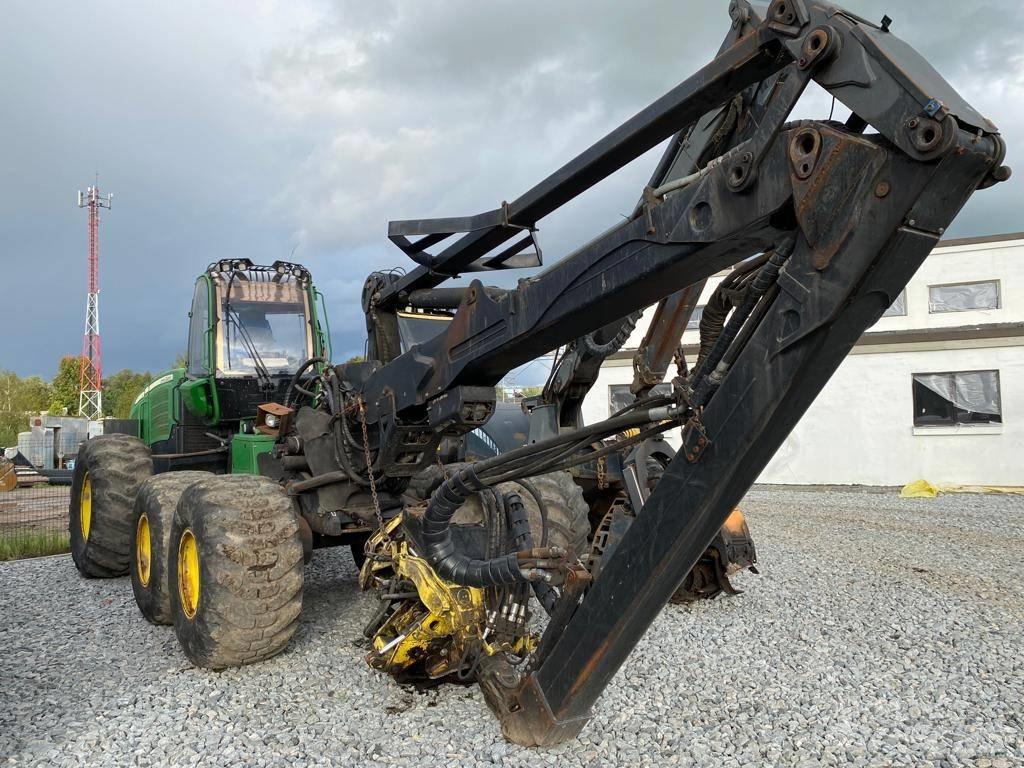 John Deere 1470 E Harvesteri