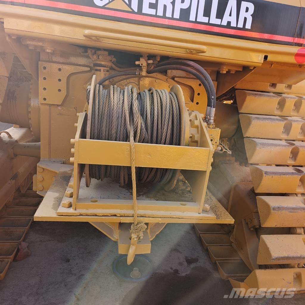 CAT D6R Kāpurķēžu buldozeri