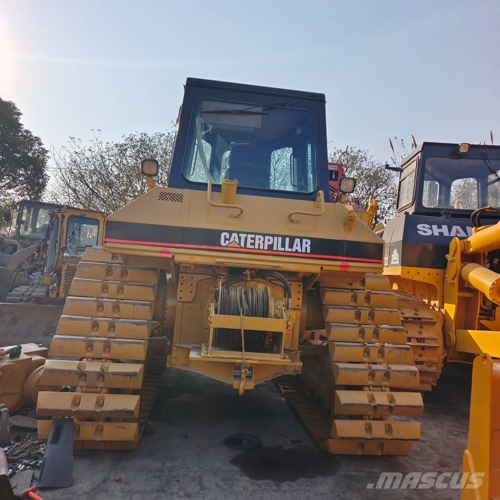 CAT D6R Kāpurķēžu buldozeri