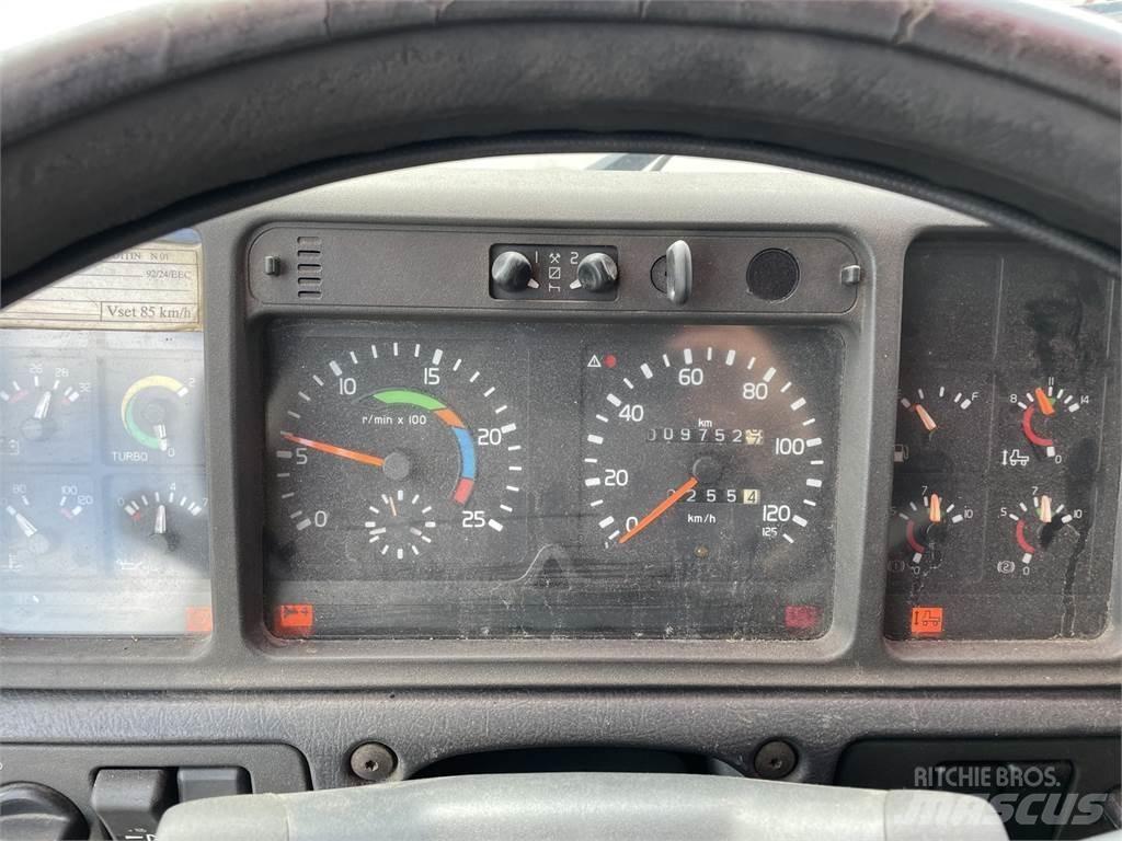 Volvo FH12 6x2 Kabeļu pacēlājs nomontējamām kravas mašīnām
