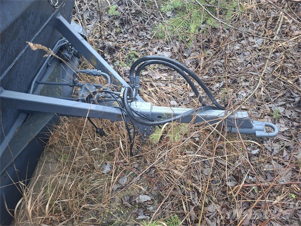  Hiekotinvaunu Smilšu un sāls kaisītāji