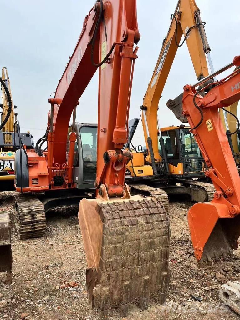 Hitachi ZX 135 US Kāpurķēžu ekskavatori