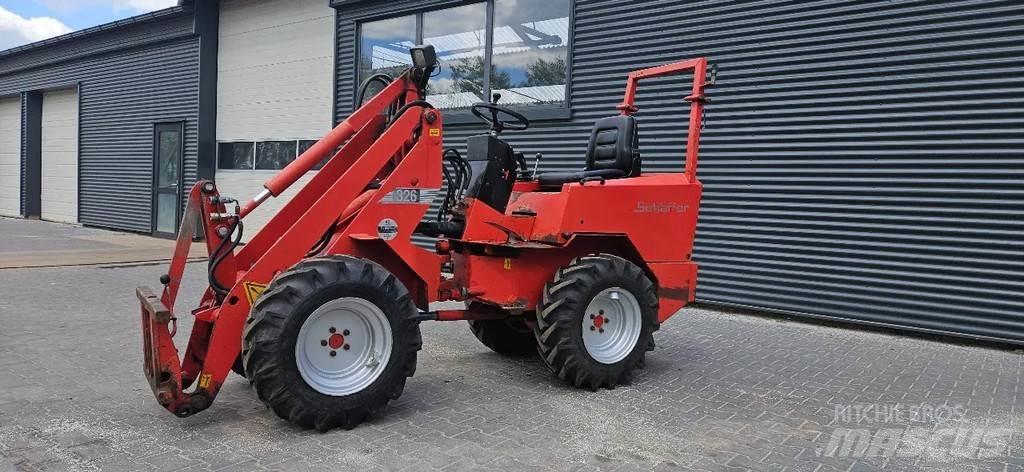 Schäffer 326 Mini iekrāvēji