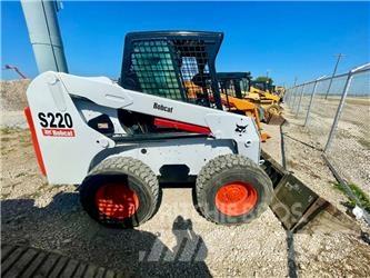 Bobcat S 220 Lietoti riteņu kompaktiekrāvēji