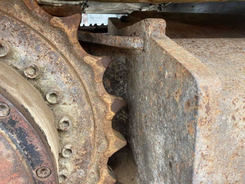 Hitachi EX 150 LC Kāpurķēžu ekskavatori