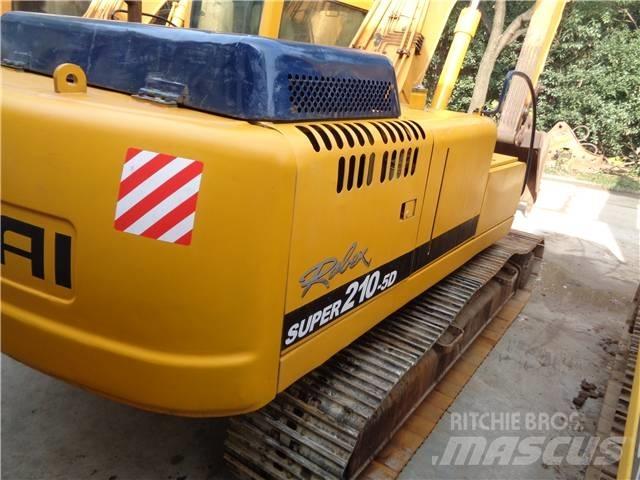 Hyundai R210-5D Ekskavatori uz riteņiem
