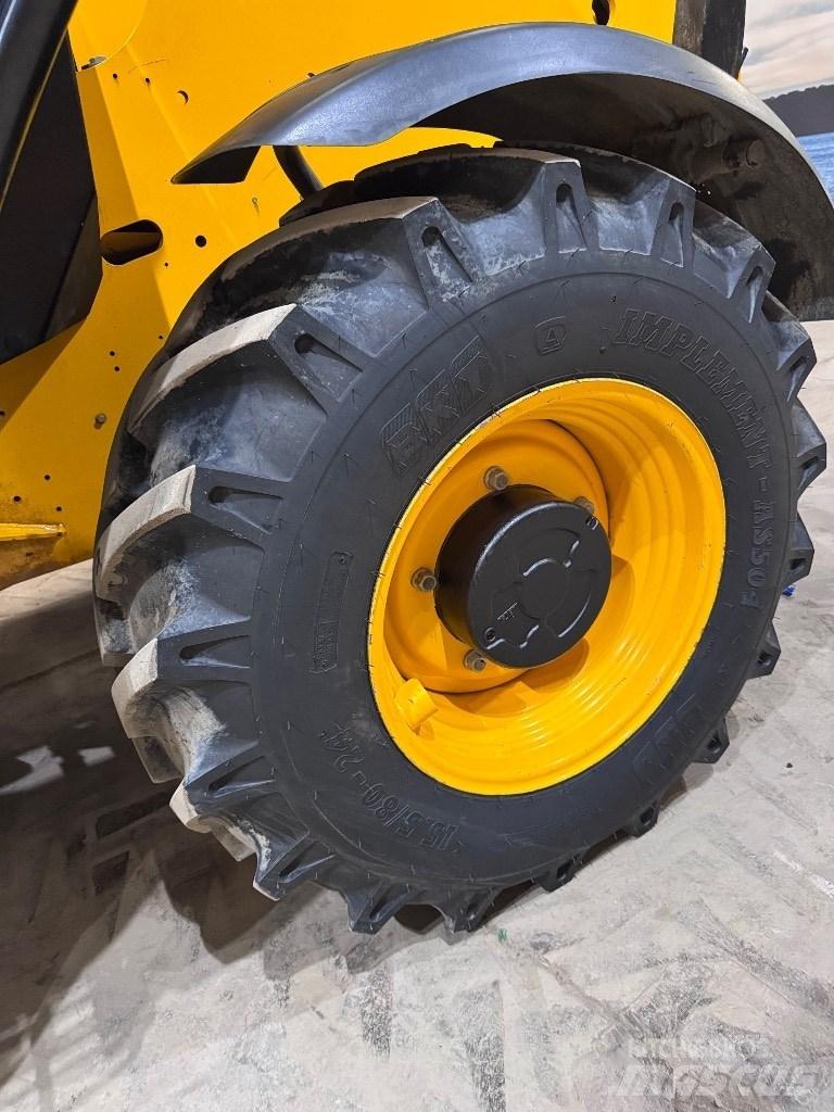 JCB 540-140 Teleskopiskie manipulatori