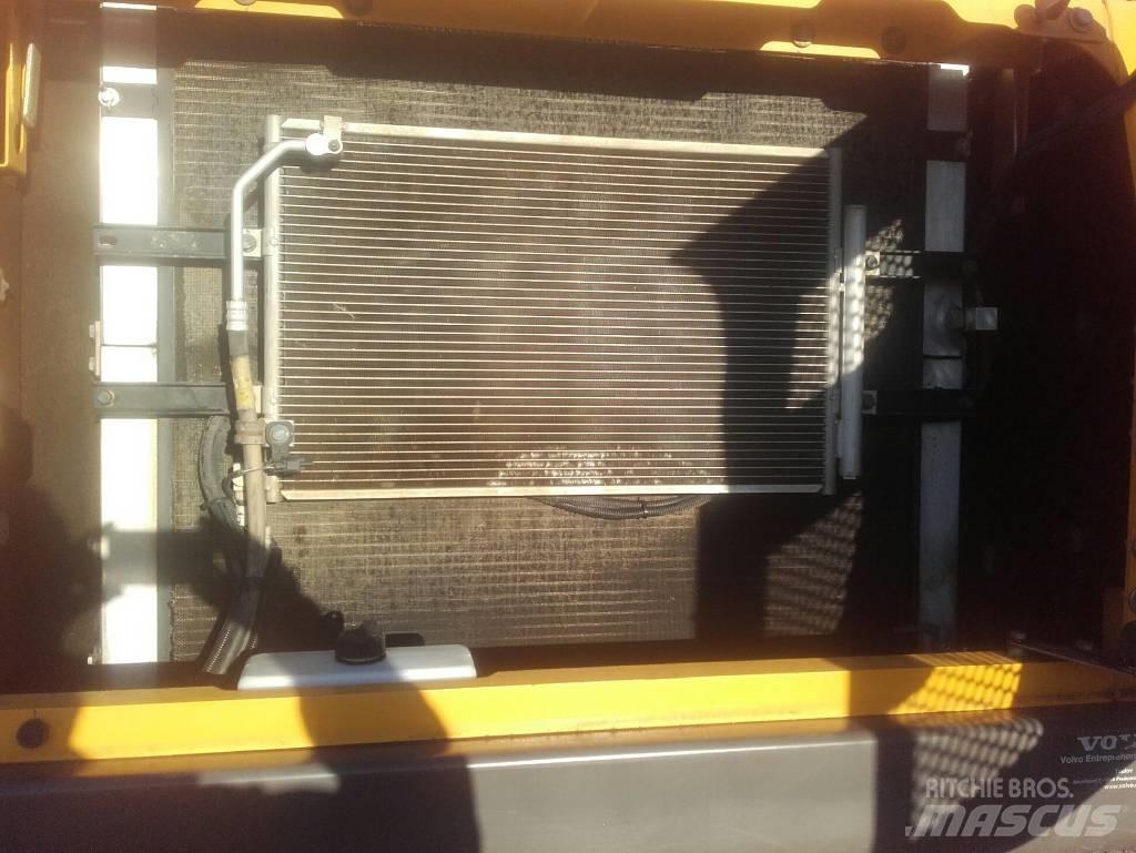 Volvo EC250DL Kāpurķēžu ekskavatori