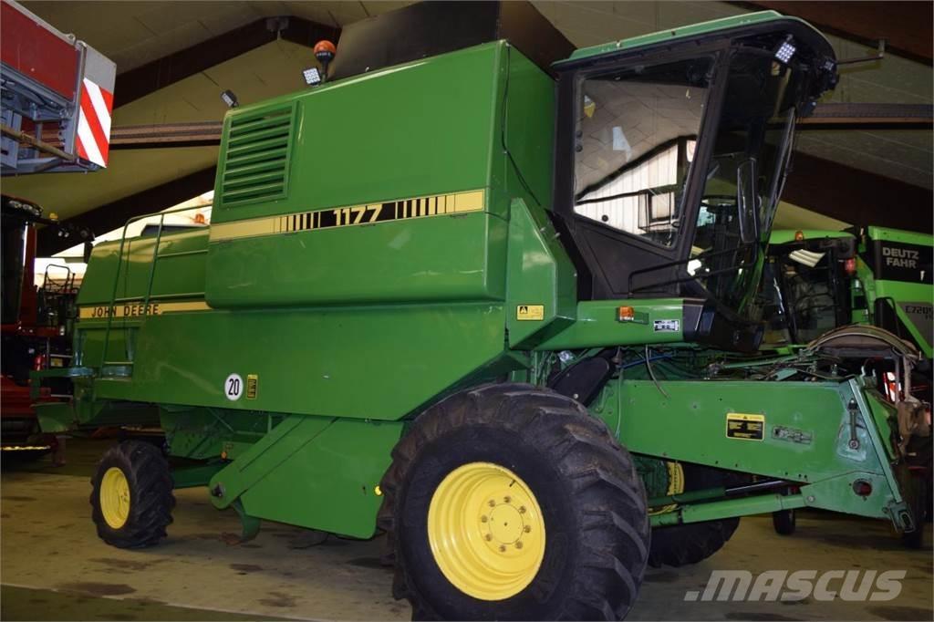 John Deere 1177 Ražas novākšanas kombaini