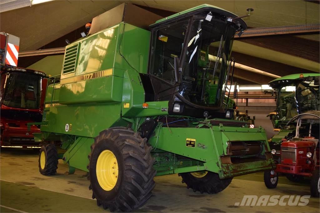 John Deere 1177 Ražas novākšanas kombaini