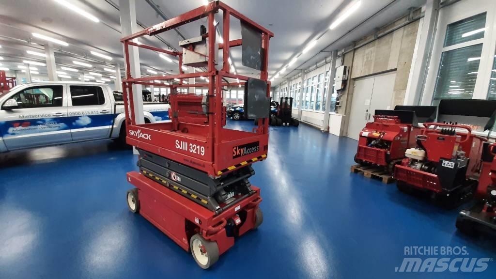 SkyJack SJIII 3219 Šķerveida pacēlāji