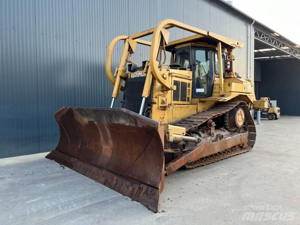 CAT D7H Kāpurķēžu buldozeri