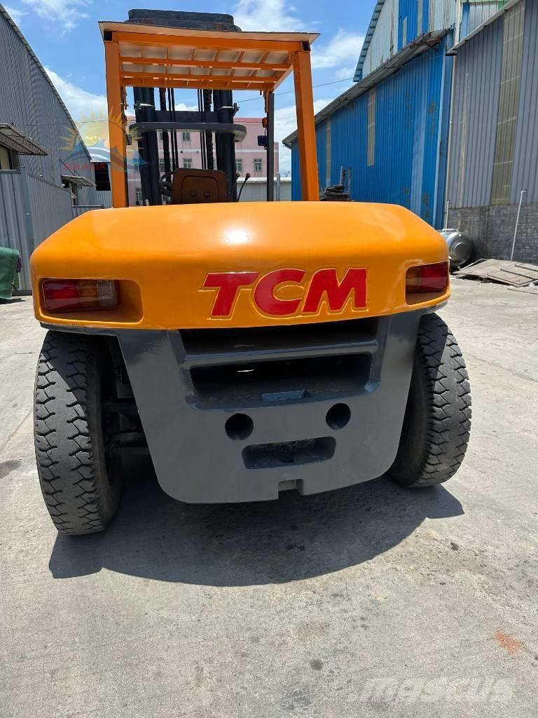 TCM FD 100 Tehnika ar dīzeļa dzinēju