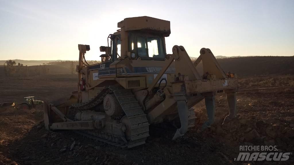 CAT D 7 R Kāpurķēžu buldozeri