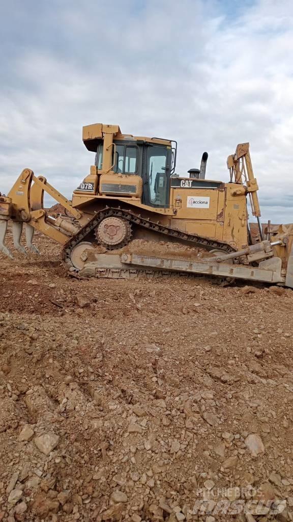 CAT D 7 R Kāpurķēžu buldozeri