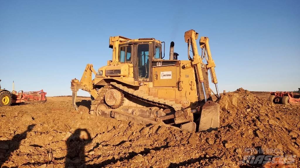 CAT D 7 R Kāpurķēžu buldozeri