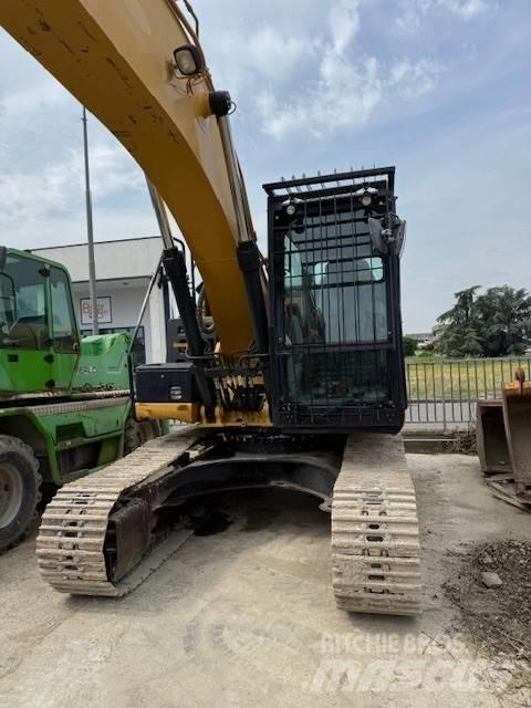 CAT 323 E Kāpurķēžu ekskavatori