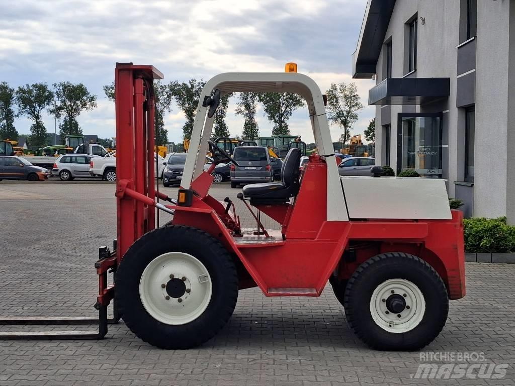 Manitou MC 25 Apvidus autokrāvējs