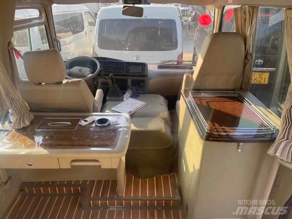 Toyota Coaster Starppilsētu autobusi