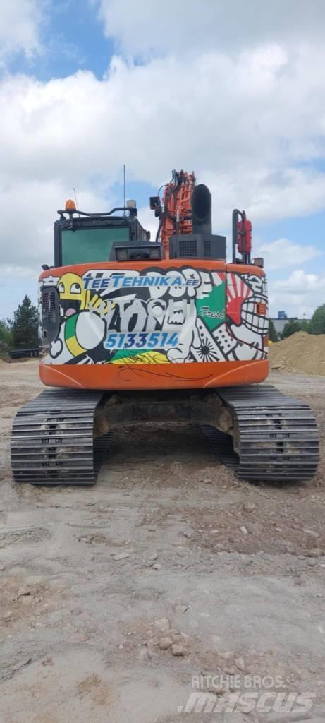 Hitachi ZX 135 US-6 Kāpurķēžu ekskavatori