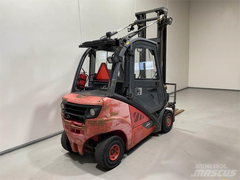 Linde H25D-02 Tehnika ar dīzeļa dzinēju
