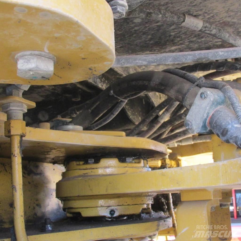 CAT CAT 966L Iekrāvēji uz riteņiem