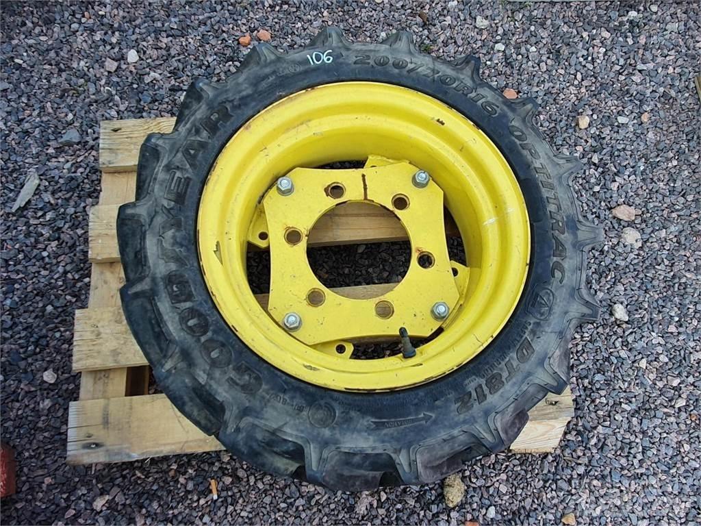 Goodyear 200/70R16 Riepas, riteņi un diski