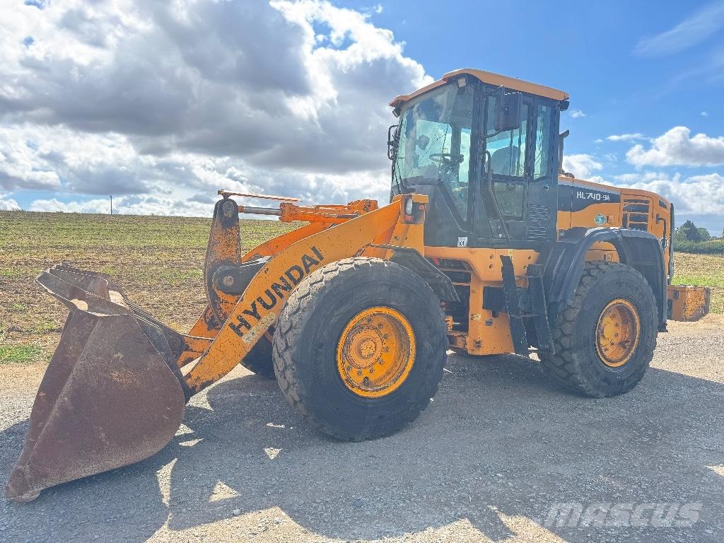 Hyundai HL 740-9 A Iekrāvēji uz riteņiem