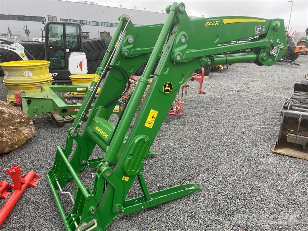 John Deere 643R Frontālie iekrāvēji un ekskavatori