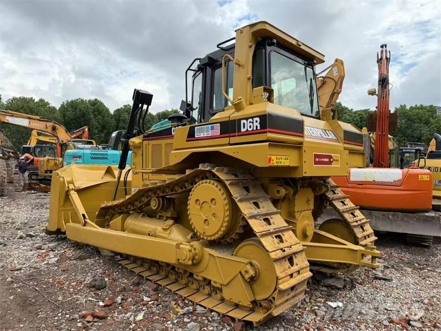 CAT D 6 R Kāpurķēžu buldozeri
