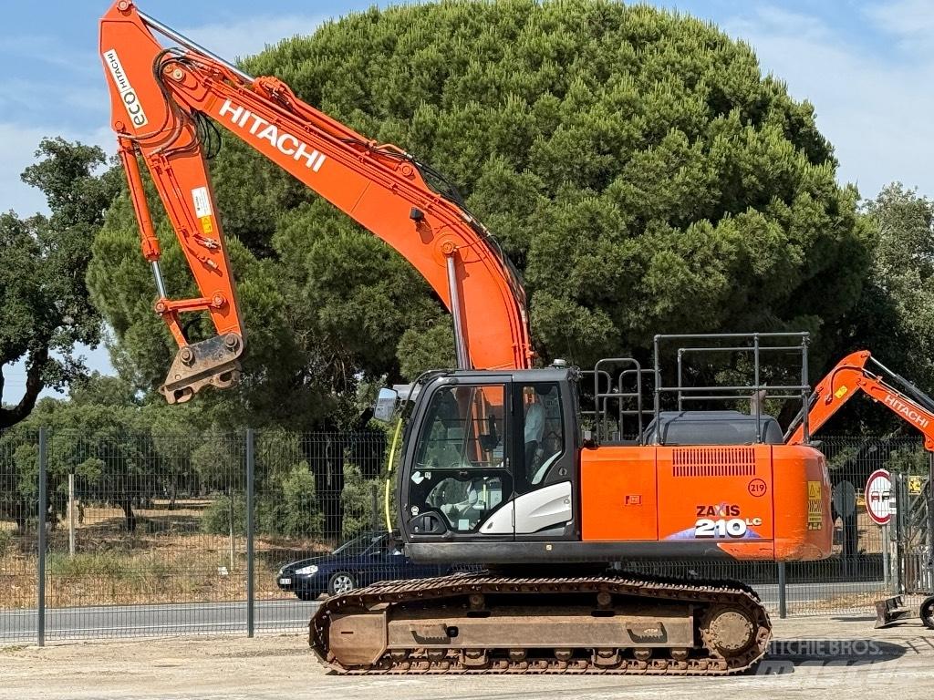 Hitachi ZX 210 LC-6 Kāpurķēžu ekskavatori