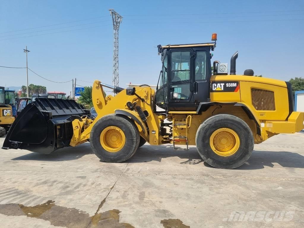 CAT 938 M Iekrāvēji uz riteņiem