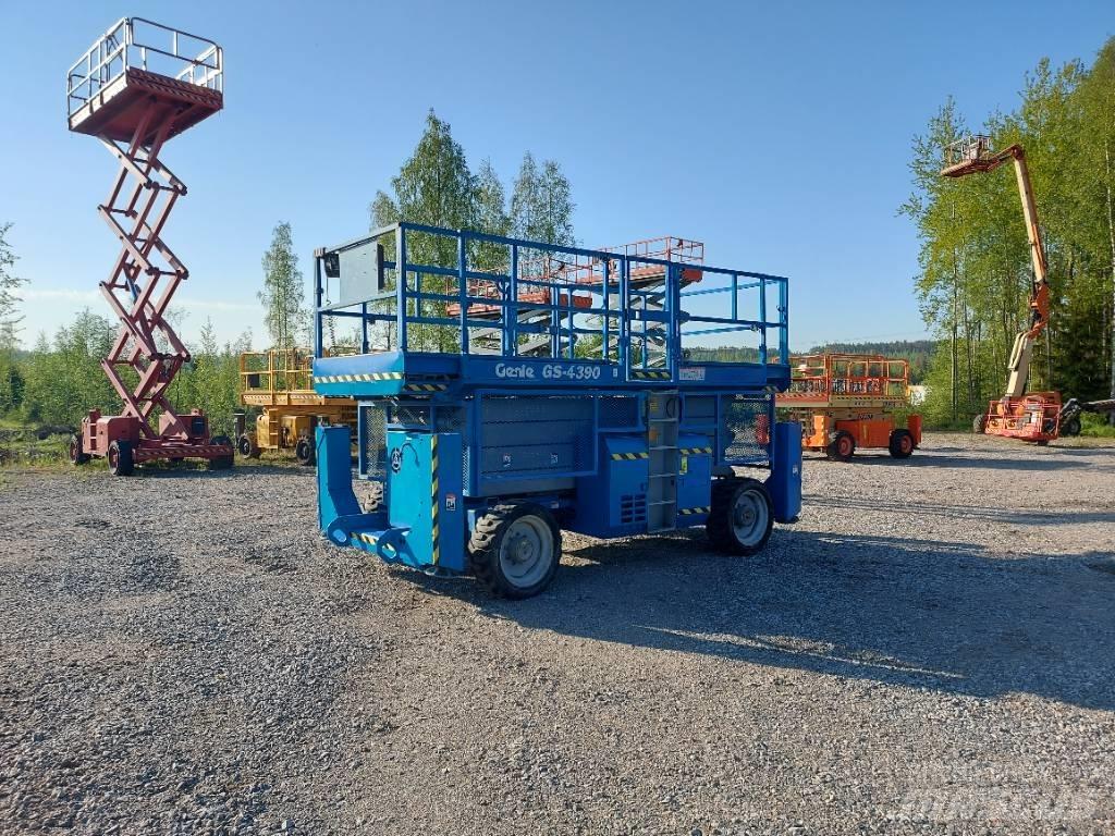 Genie GS 4390 Šķerveida pacēlāji