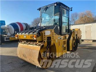 CAT CB 44 B Divvalču grunts veltņi