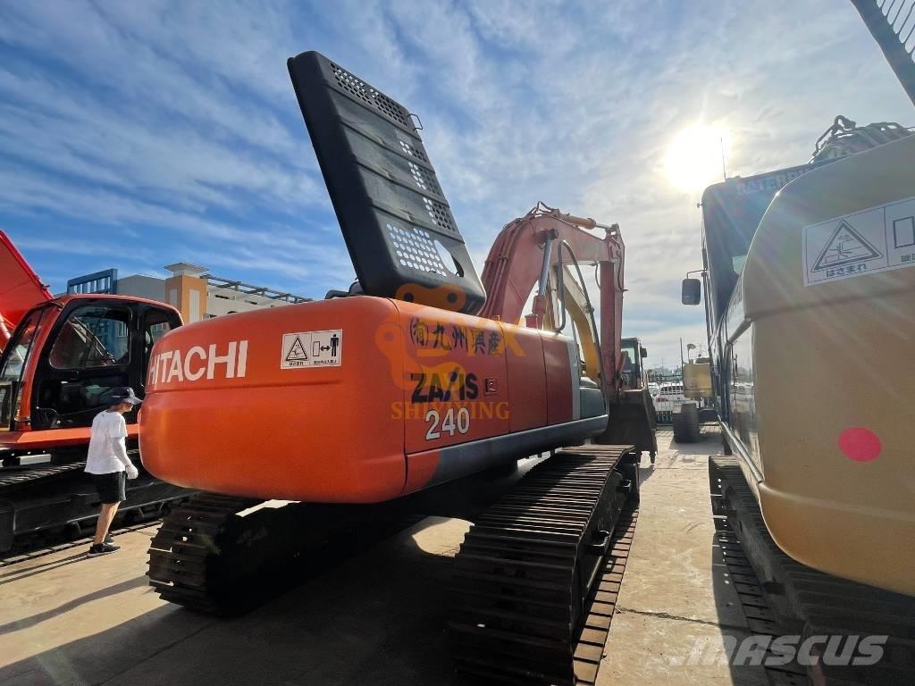 Hitachi ZX 240 Kāpurķēžu ekskavatori