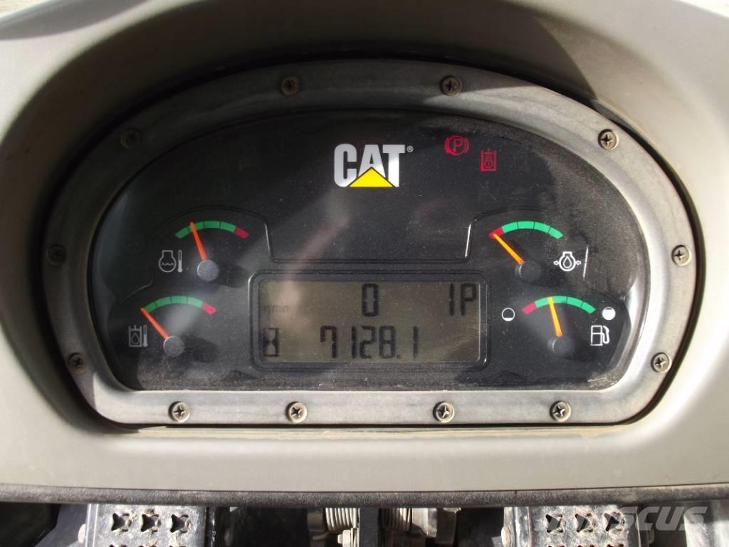 CAT 963 D WH Kāpurķēžu iekrāvēji