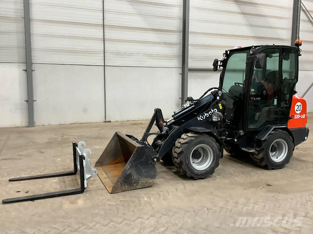 Kubota RT 220-2 A Iekrāvēji uz riteņiem