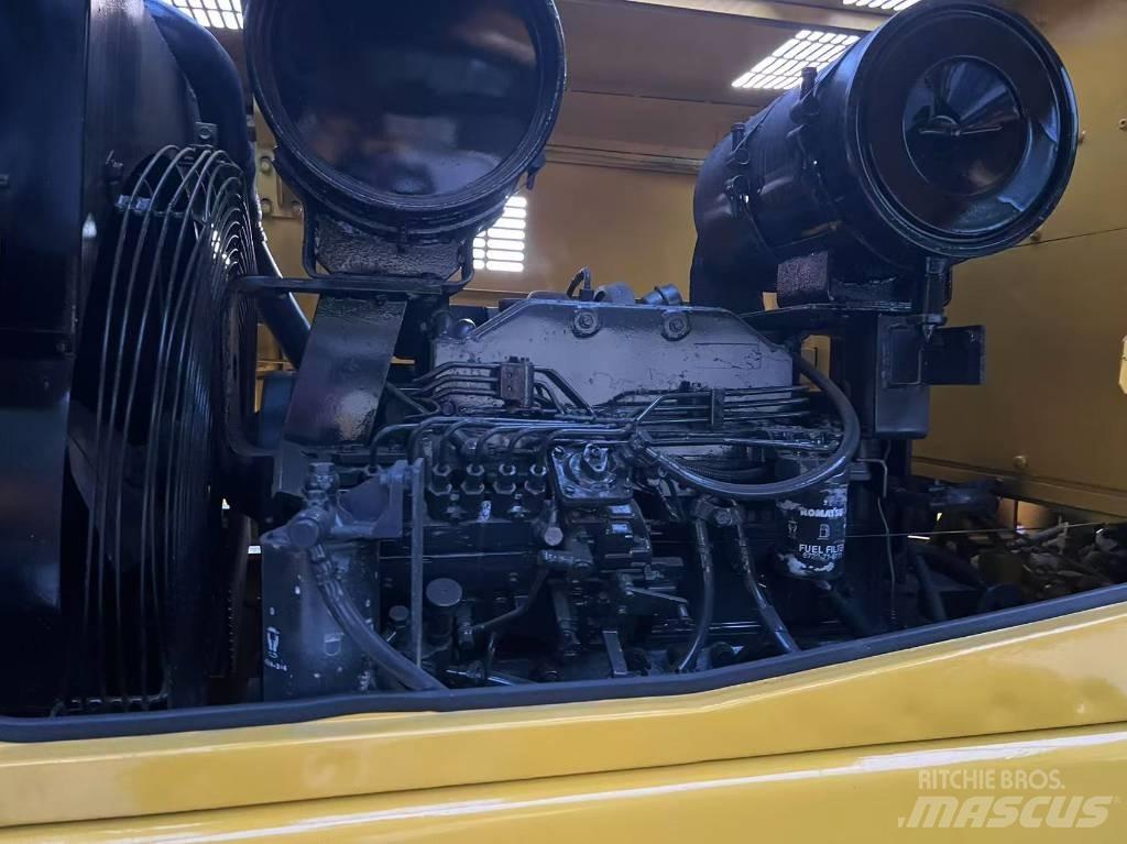 Komatsu WA320-3 Iekrāvēji uz riteņiem