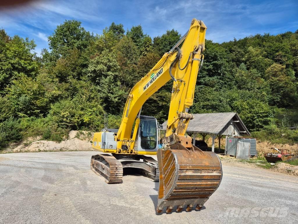 New Holland E 215 Kāpurķēžu ekskavatori