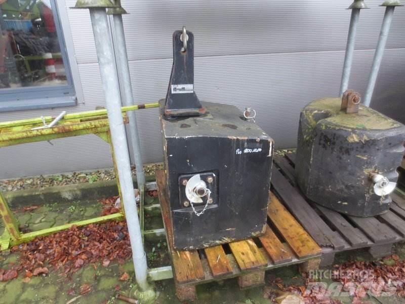 Saphir 1800kg MUFO Cits traktoru papildaprīkojums