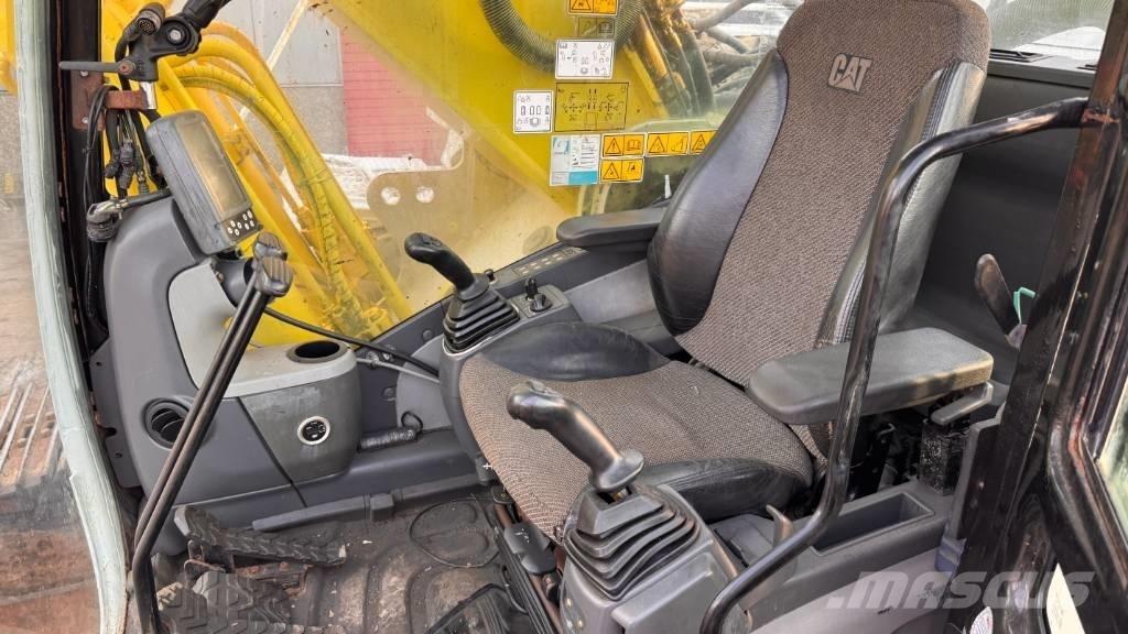 CAT 330 D L LR Kāpurķēžu ekskavatori