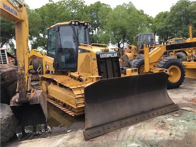 CAT D5K Kāpurķēžu buldozeri